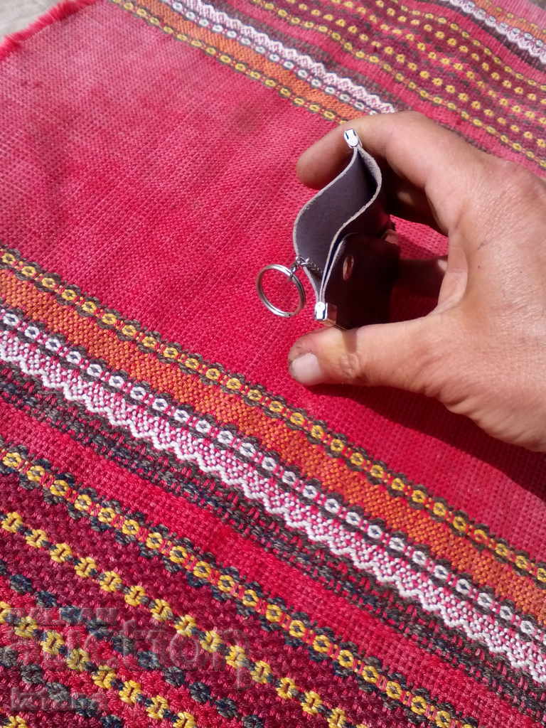 Delivery of Bulgari-style keyholder Delivery of Bulgari-style keyholder