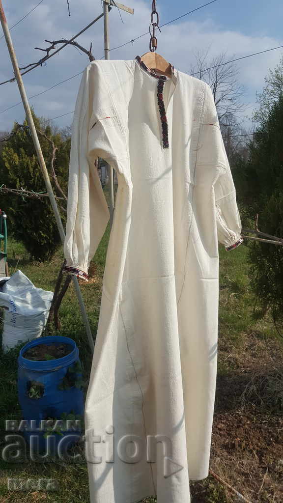 Authentic shirt 1 of a trap costume with price 150.00 BGN | € 76.69 Authentic shirt 1 of a trap costume with price 150.00 BGN | € 76.69