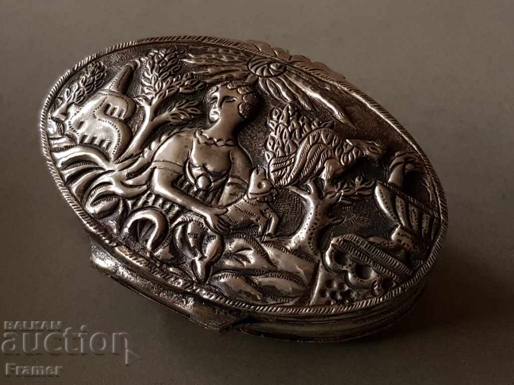 Рядка Българска Възрожденска Кутийка за енфие кутия СРЕБРО Рядка Българска Възрожденска Кутийка за енфие кутия СРЕБРО