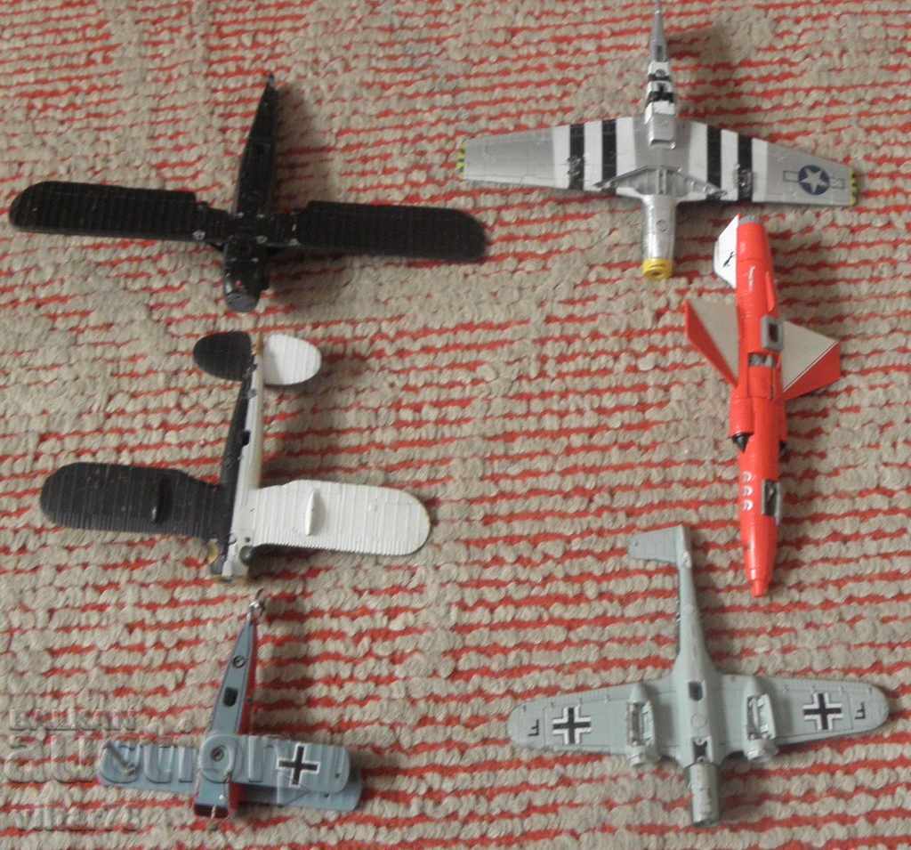 Auction LOT OF OLD AIRPLANES-COLLECTION-ACCOMPLISHED Auction LOT OF OLD AIRPLANES-COLLECTION-ACCOMPLISHED