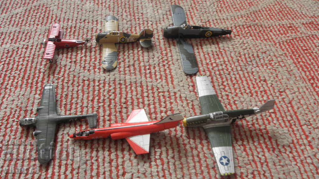 Delivery of LOT OF OLD AIRPLANES-COLLECTION-ACCOMPLISHED Delivery of LOT OF OLD AIRPLANES-COLLECTION-ACCOMPLISHED