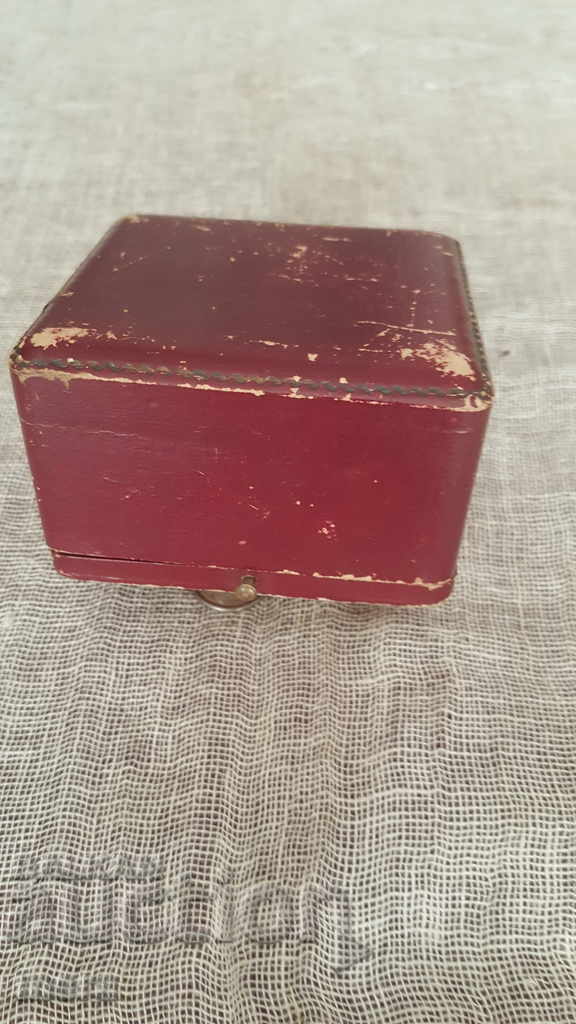Ancient jewelry box with price 65.00 BGN | € 33.23