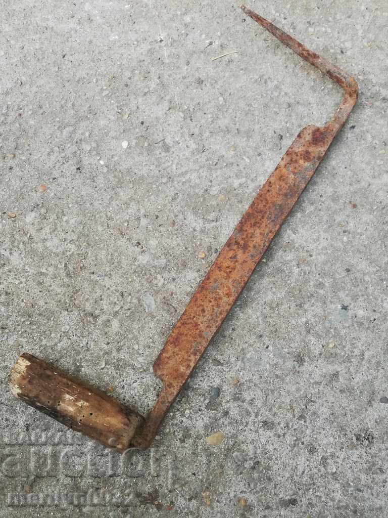 Licitație RUKAN instrument vechi din fier forjat