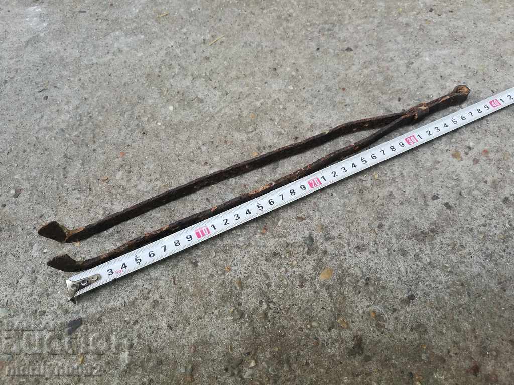 Delivery of Old dilaf, tongs, wrought iron for oven