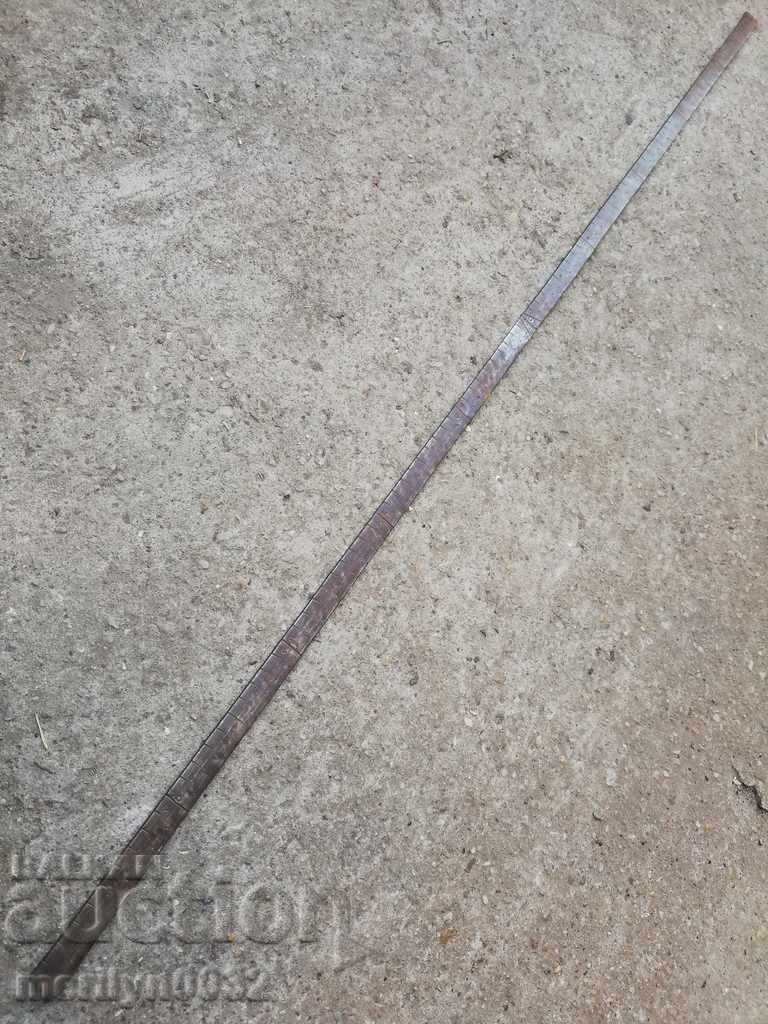 Auction Tailor's yarn forged wrought iron, a measure for fabrics Auction Tailor's yarn forged wrought iron, a measure for fabrics