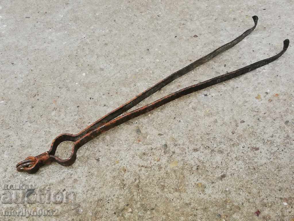 Old dilaf, mash, wrought iron for a furnace with price 24.00 BGN | € 12.27 Old dilaf, mash, wrought iron for a furnace with price 24.00 BGN | € 12.27