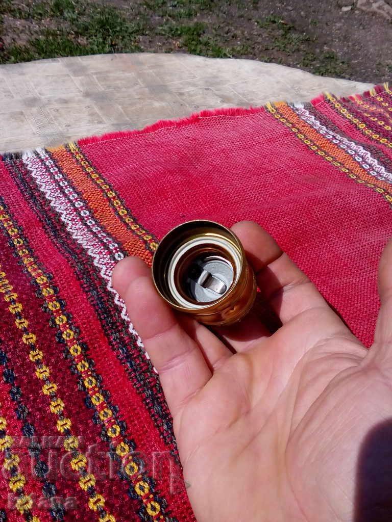 Доставка на Стара месингова фасонка