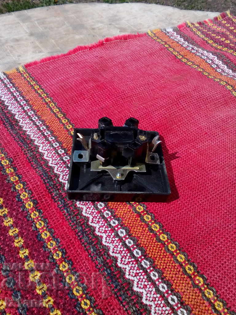 Licitație Întrerupător electric vechi