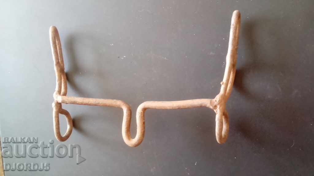 Old bridle with price 4.00 BGN | € 2.05 Old bridle with price 4.00 BGN | € 2.05