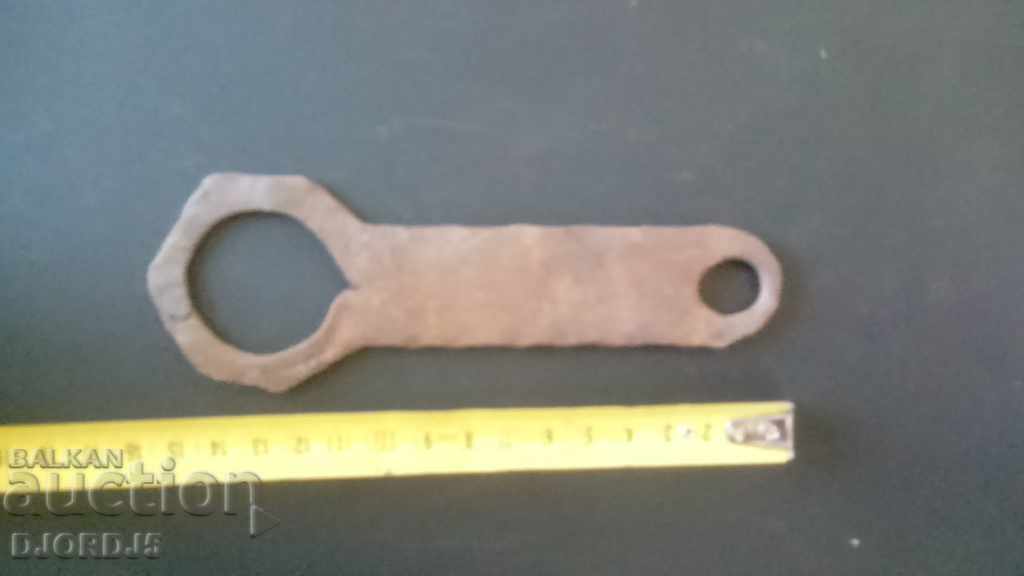 Old wrought latch with price 2.00 BGN | € 1.02 Old wrought latch with price 2.00 BGN | € 1.02
