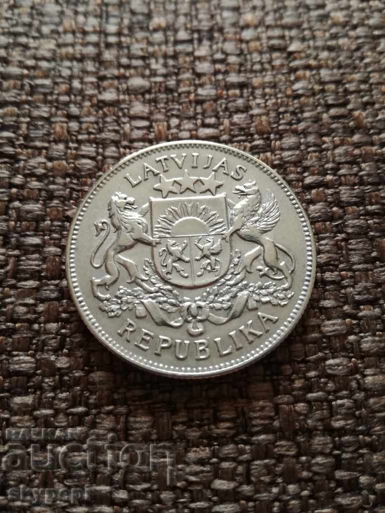 2 ЛАТИ 1925 СРЕБРО с цена 35.00 лв. | € 17.90