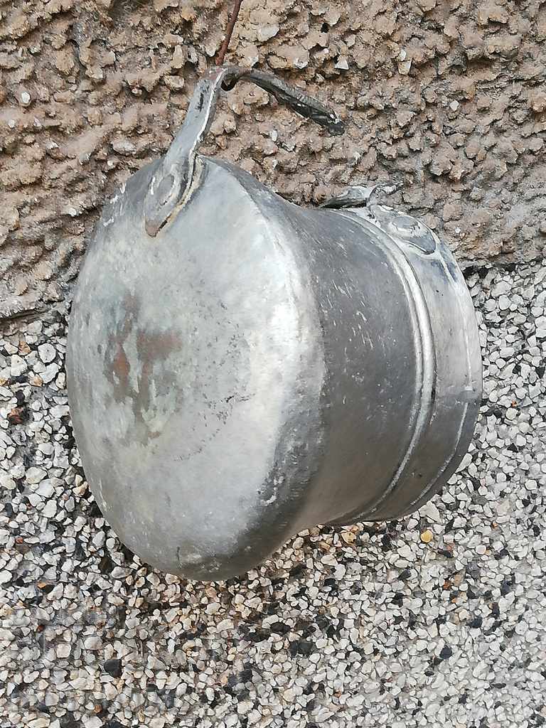 Old tinned kettle, pit, copper, cauldron, cauldron, kettle with price 78.00 BGN | € 39.88 Old tinned kettle, pit, copper, cauldron, cauldron, kettle with price 78.00 BGN | € 39.88
