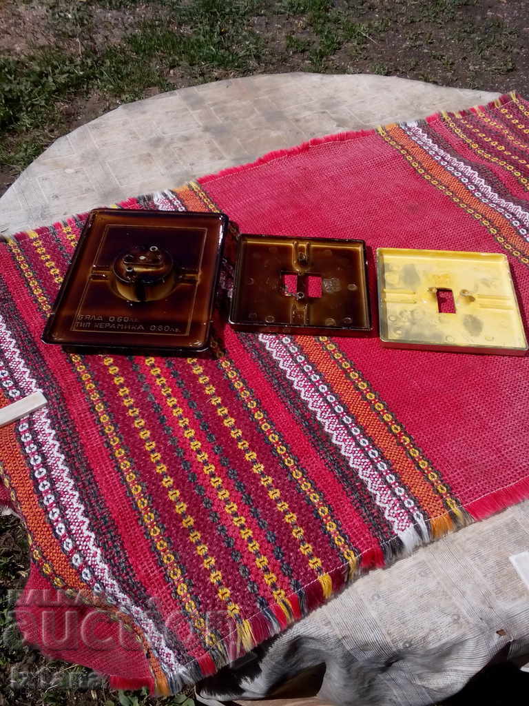 Old electric switch cap, caps with price 16.00 BGN | € 8.18 Old electric switch cap, caps with price 16.00 BGN | € 8.18