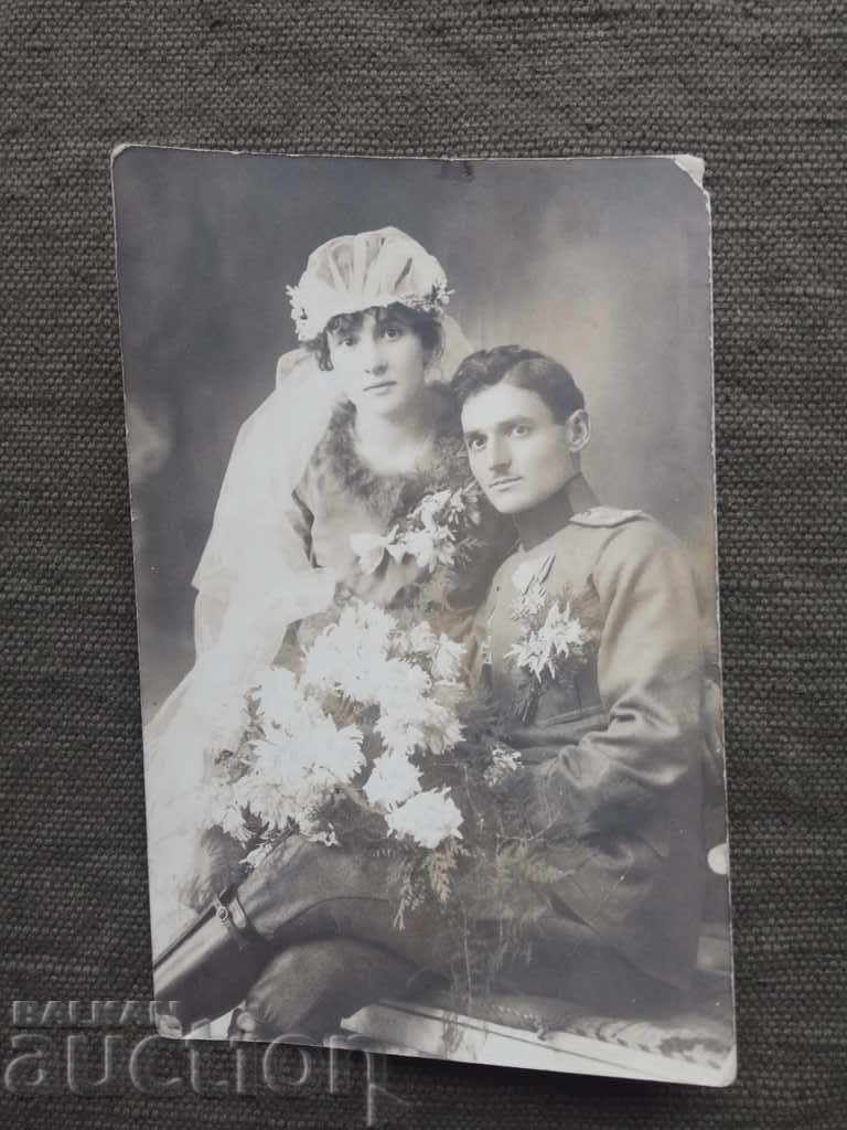 военен , женитба : железен кръст, орден за Храброст 1920