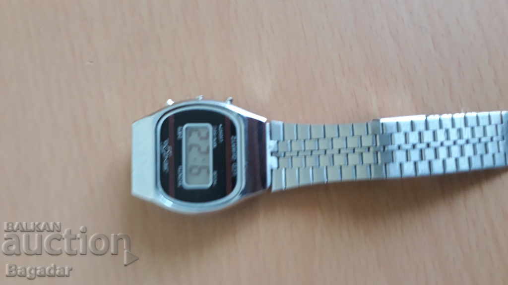 Old watch with price 15.00 BGN | € 7.67