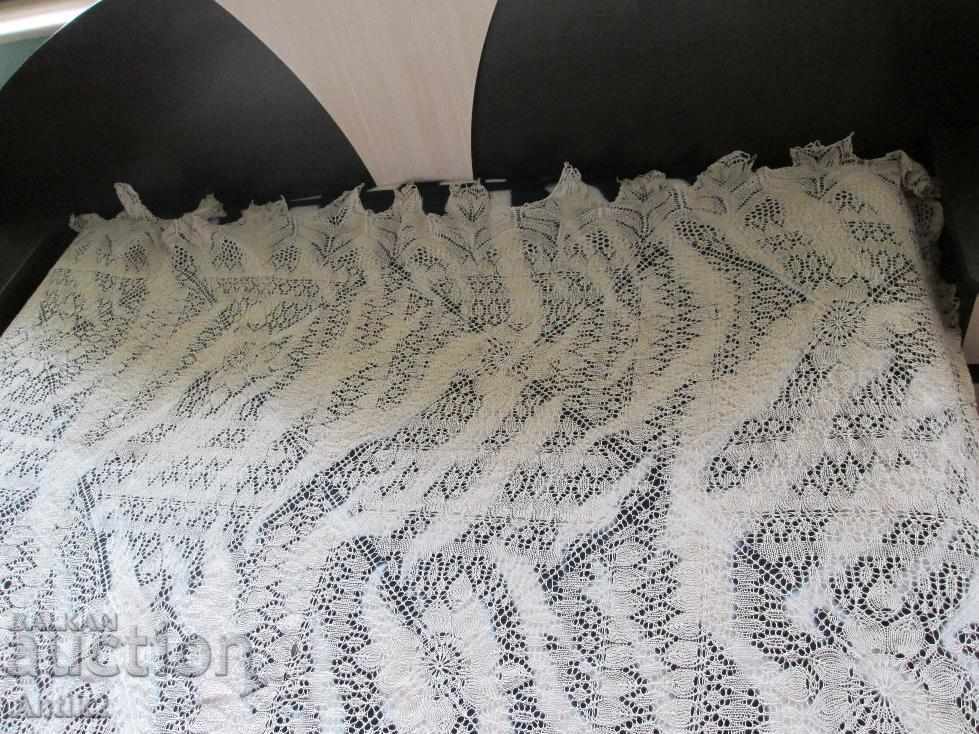 Auction 19th Century Old Bedding for a Crochet Bed Auction 19th Century Old Bedding for a Crochet Bed