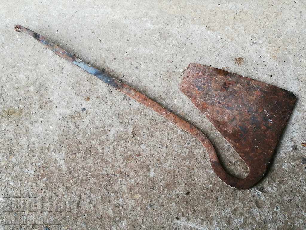 Стара брадва топор сатър брадвичка примитив - 5 Стара брадва топор сатър брадвичка примитив - 5