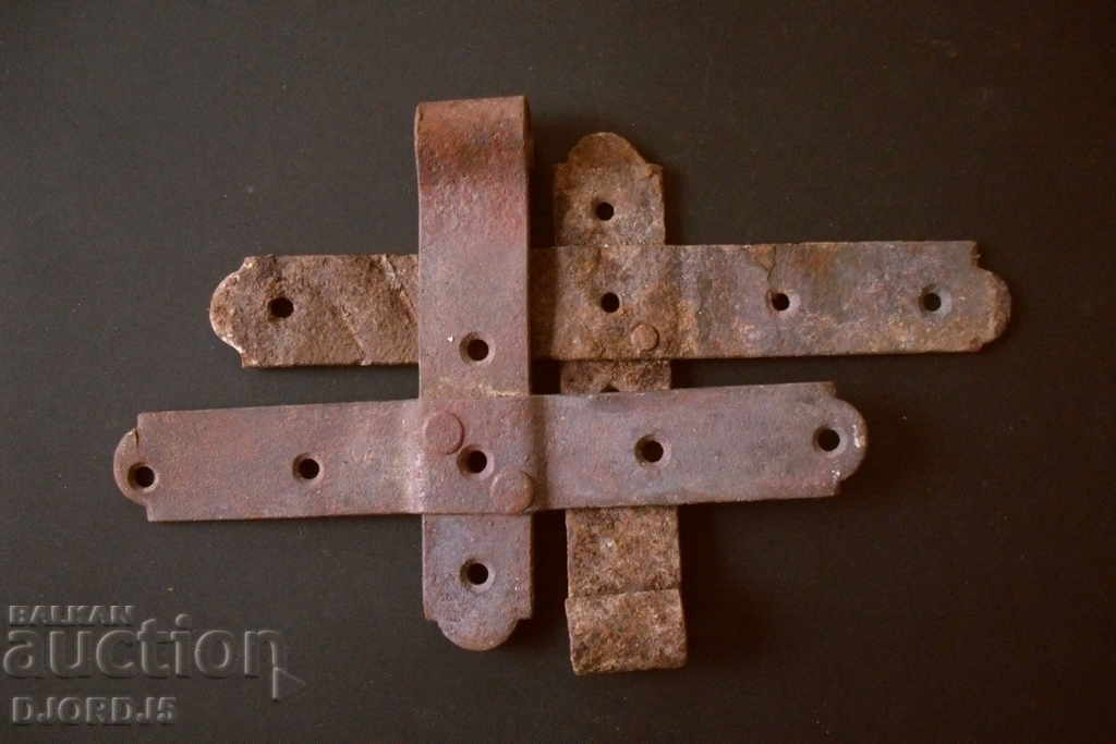 Auction  Old forged hinges