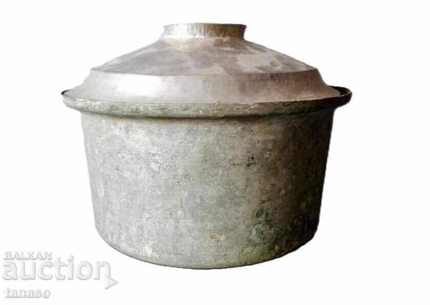 Old tin-plated copper pot with lid, bakır