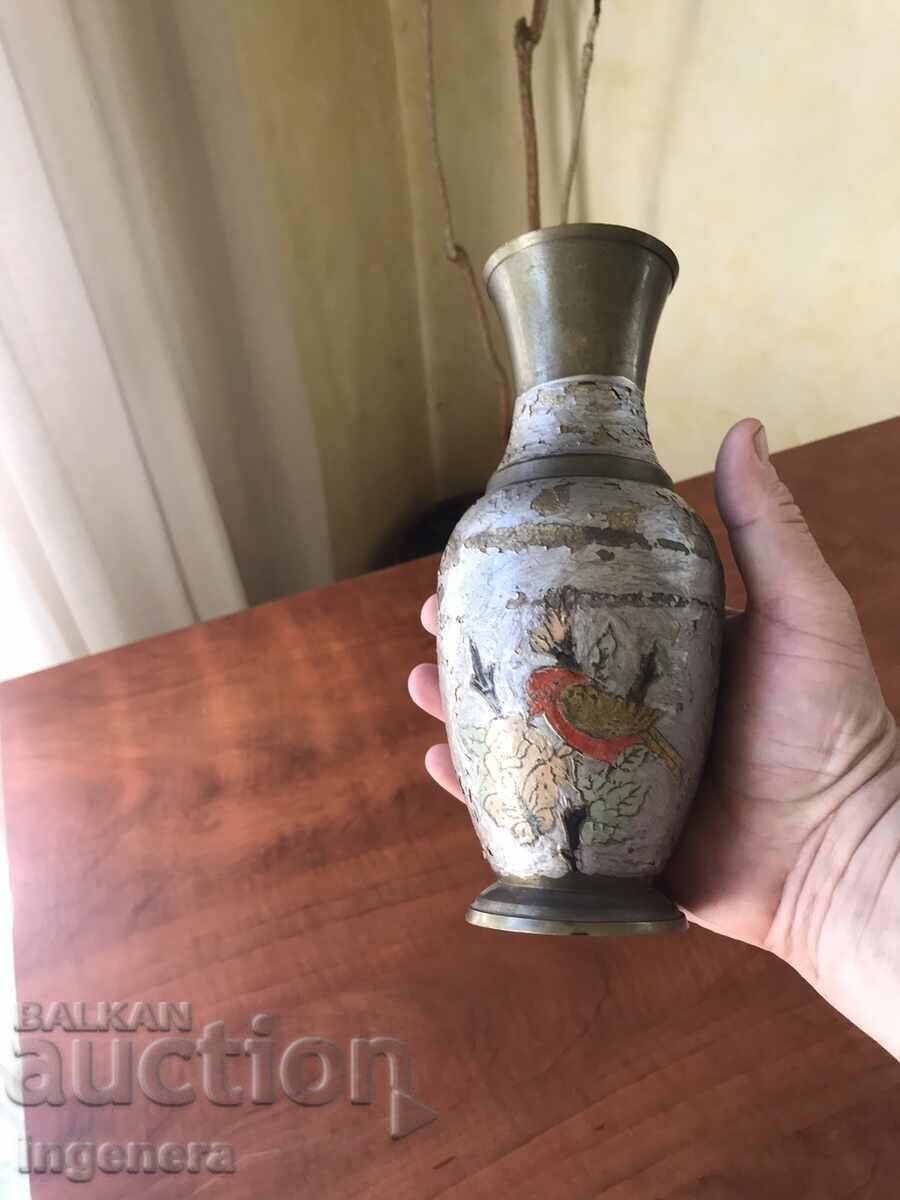 Auction  BRASS VASE-570 GR