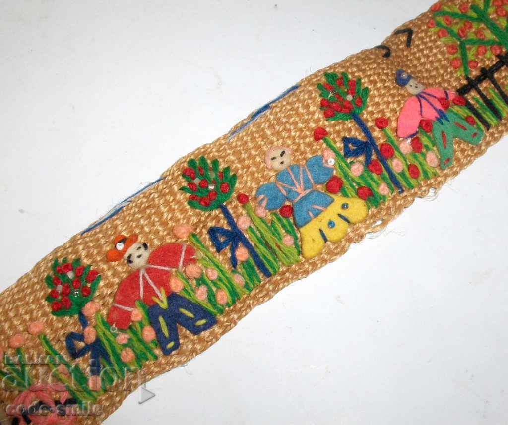 Παράδοση Μοναδική ζώνη των παλιών παιδιών που στοιβάζονται χάντρες από μαλλί Παράδοση Μοναδική ζώνη των παλιών παιδιών που στοιβάζονται χάντρες από μαλλί