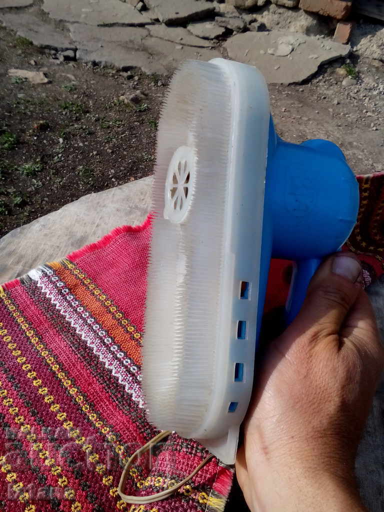 Old vacuum cleaner, clothes brush - 7 Old vacuum cleaner, clothes brush - 7