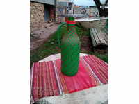 Стара плетена дамаджана