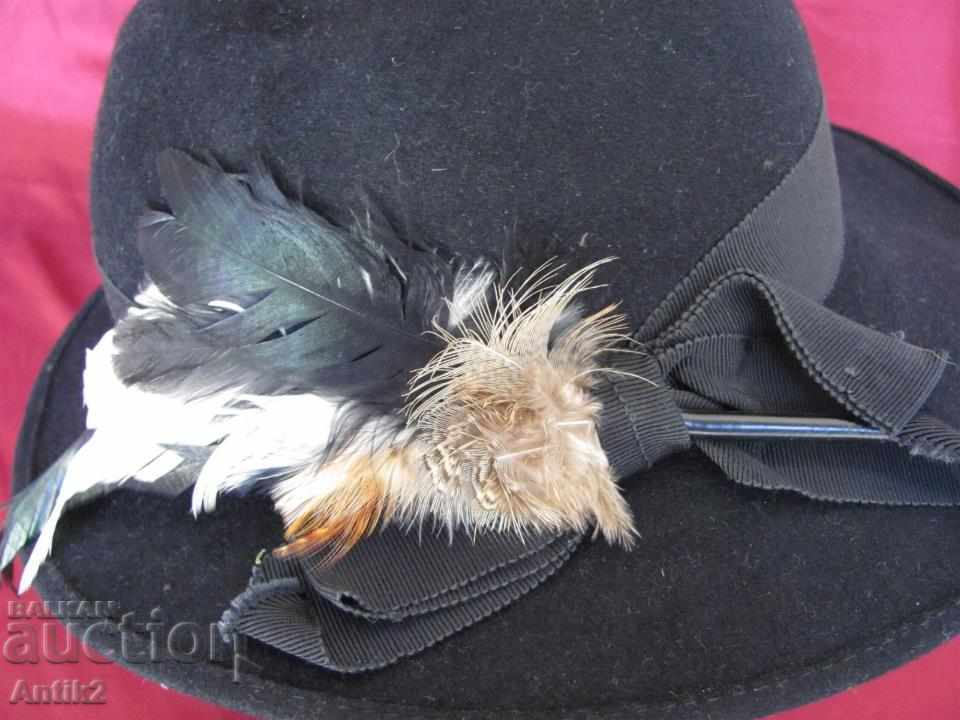 Delivery of The 20 Original Ladies Hat Felts Delivery of The 20 Original Ladies Hat Felts