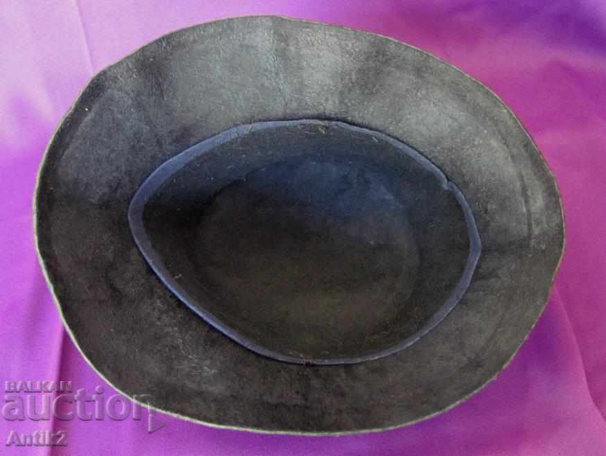 Delivery of The 20 Original Ladies Hat Felts