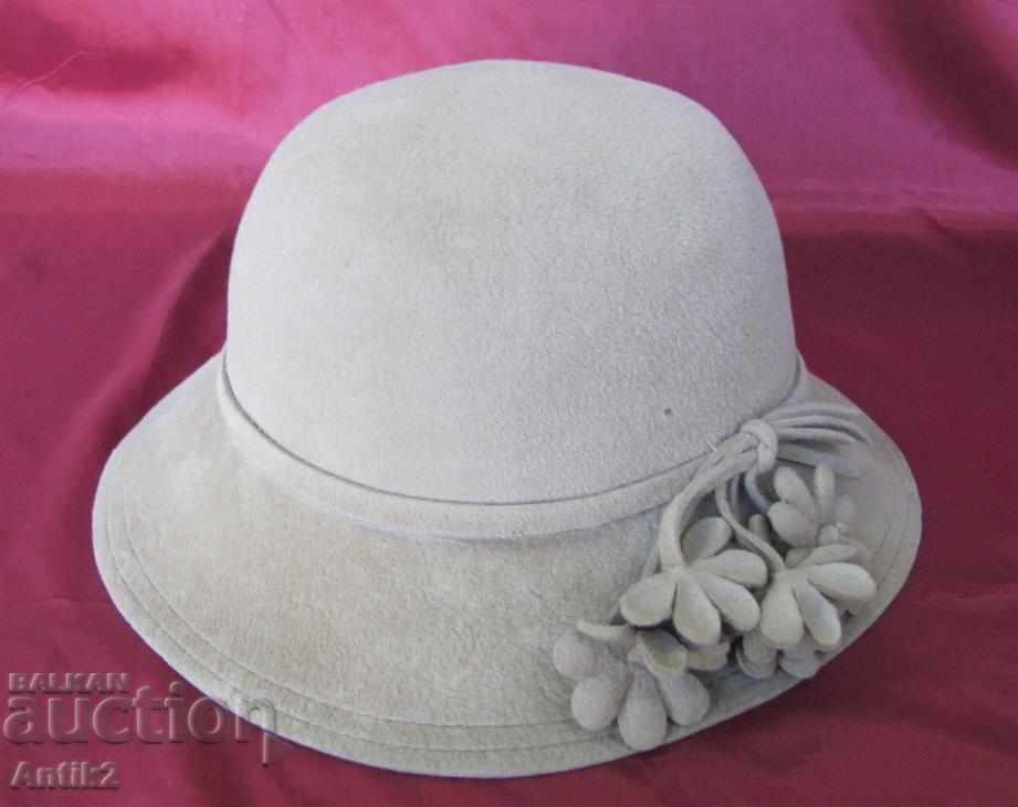 Delivery of The 20 Original Ladies Hat Felts Delivery of The 20 Original Ladies Hat Felts