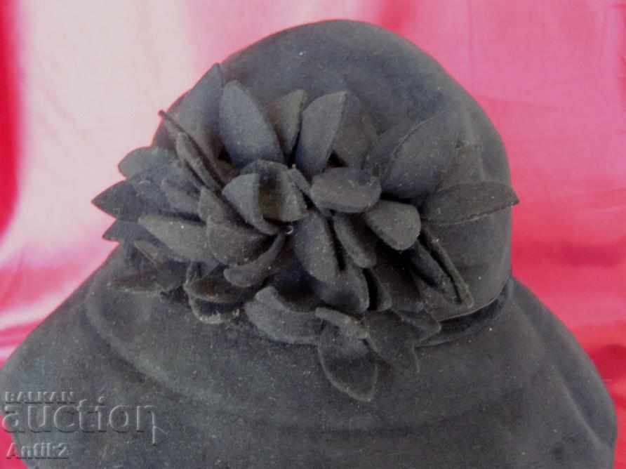 The 20 Original Ladies Hat Felts with price 80.00 BGN | € 40.90 The 20 Original Ladies Hat Felts with price 80.00 BGN | € 40.90