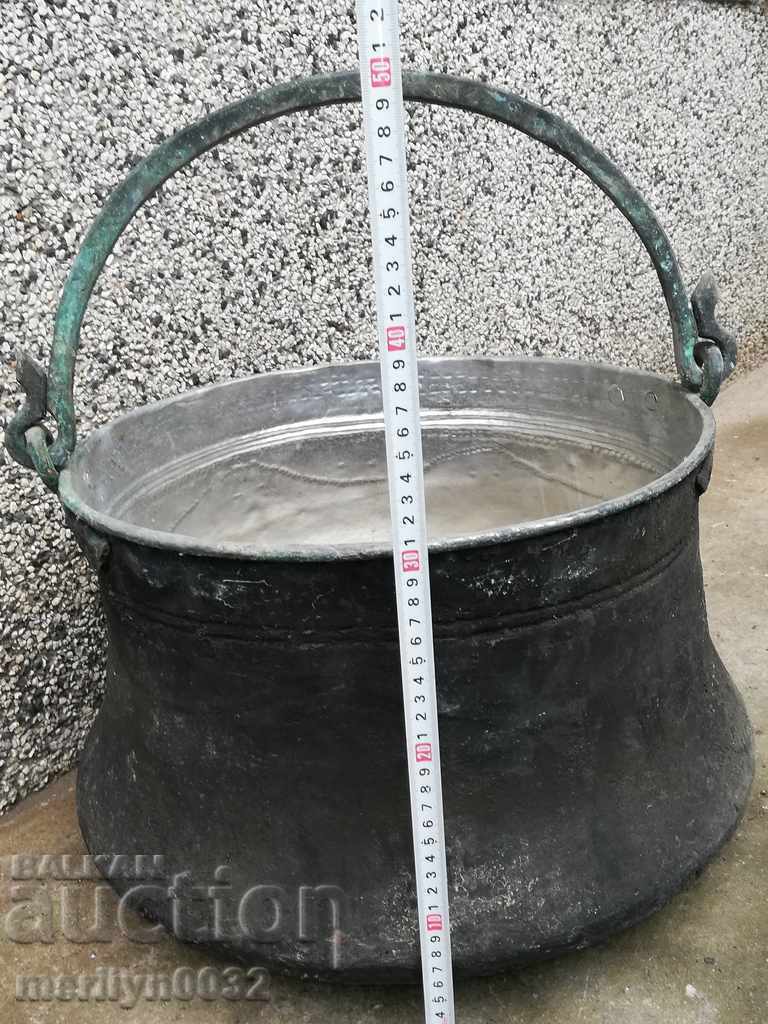 Auction Old harania, copper vessel, large cauldron, copper, dustpan Auction Old harania, copper vessel, large cauldron, copper, dustpan
