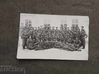 Mulți militari.. Regatul