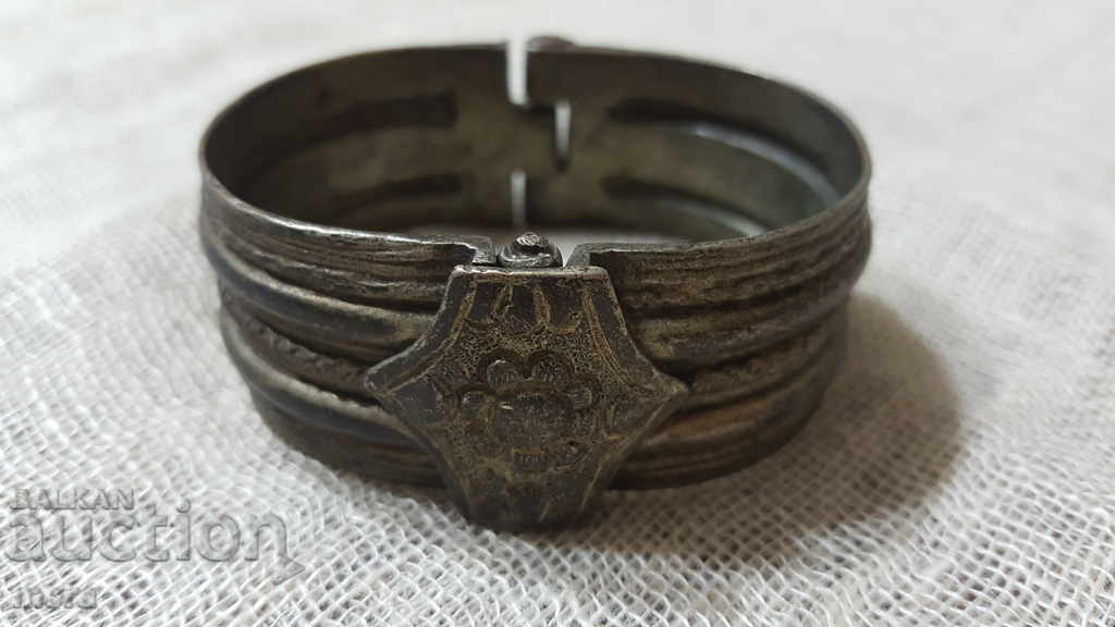 Auction Renaissance bracelet 3 Auction Renaissance bracelet 3