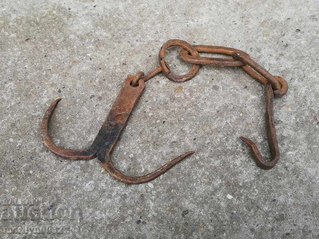 Auction An old forged scraping hook, double twin Auction An old forged scraping hook, double twin