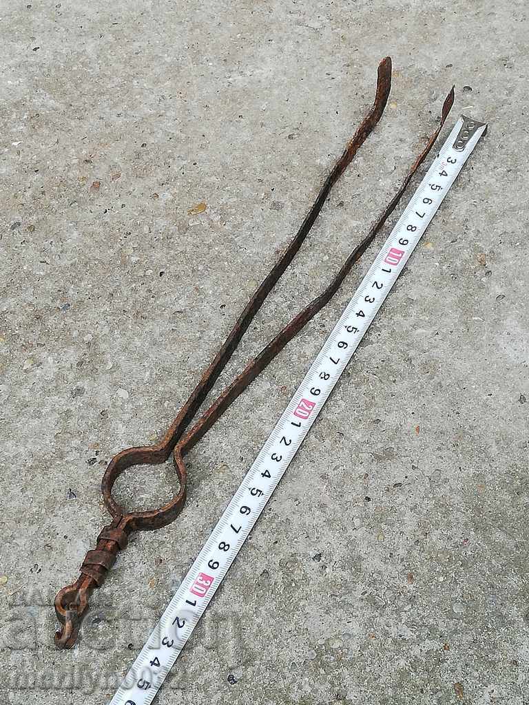 Auction Old dilaf, mash, wrought iron for a furnace Auction Old dilaf, mash, wrought iron for a furnace