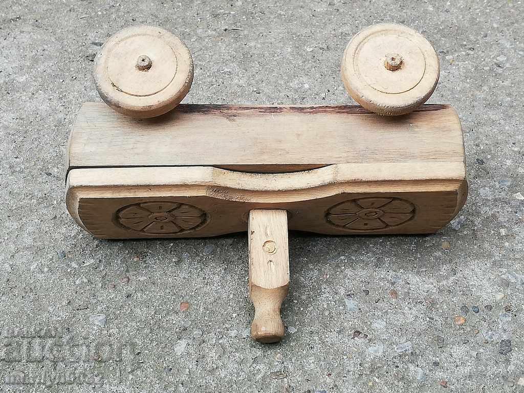 Auction Old wood carved wood saucer primitive Auction Old wood carved wood saucer primitive