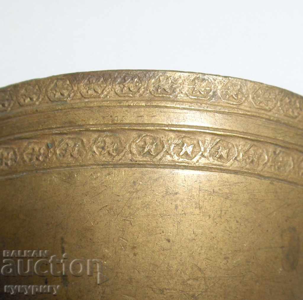Auction  Ancient renaissance cup stand for egg black bronze