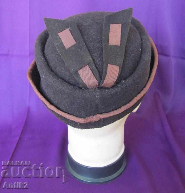 Delivery of 19th Century Ladies Wool Hat