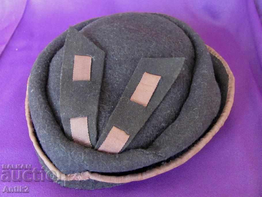 19th Century Ladies Wool Hat - 5