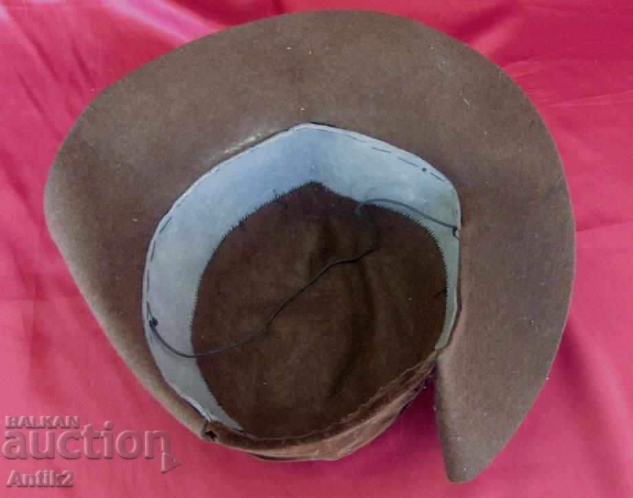 The 20 Ladies Hat with Velvet Velvet - 7 The 20 Ladies Hat with Velvet Velvet - 7