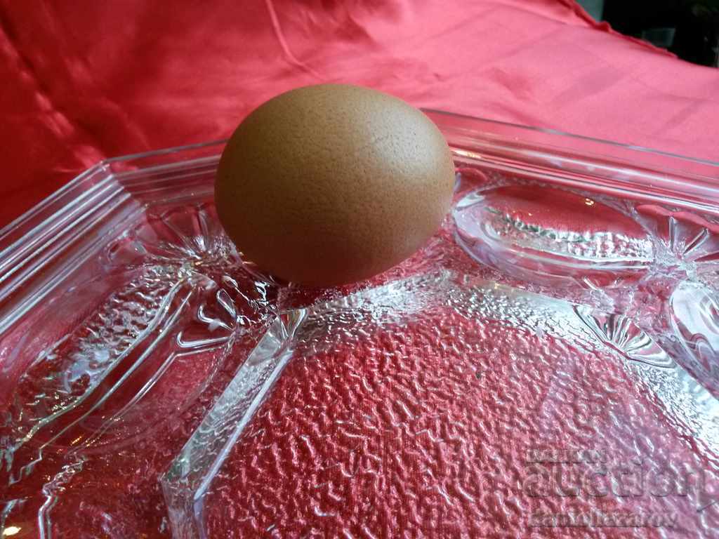 Delivery of Unique Beautiful Egg Stand Crystal Glass