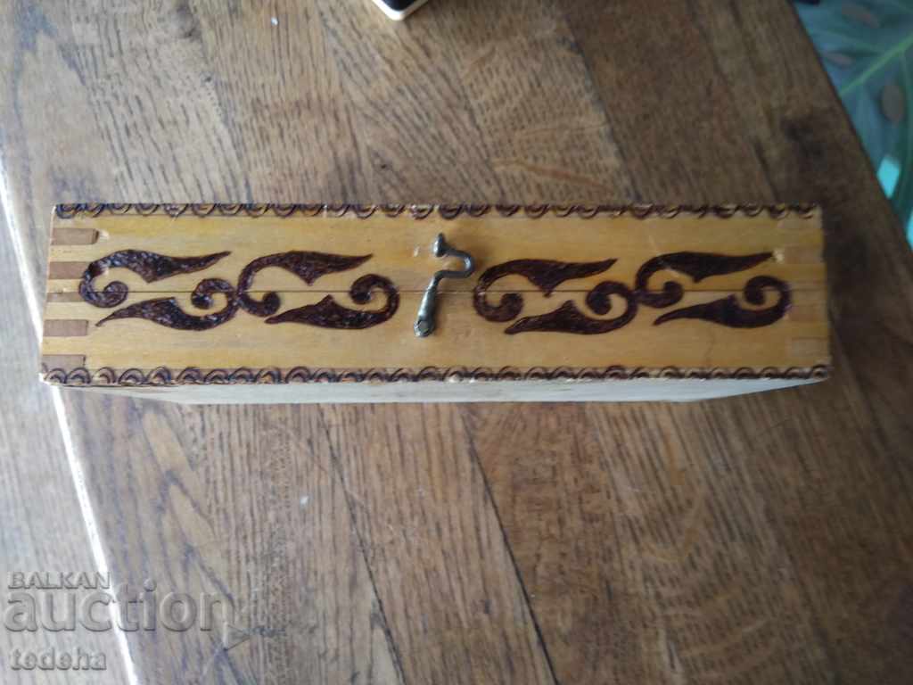 ΞΥΛΙΝΟ ΚΟΥΤΙ - ΤΕΛΕΥΤΑΙΑ !!! με τιμή 10.00 BGN | € 5.11 ΞΥΛΙΝΟ ΚΟΥΤΙ - ΤΕΛΕΥΤΑΙΑ !!! με τιμή 10.00 BGN | € 5.11