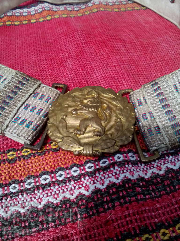 Old officer parade belt with price 20.00 BGN | € 10.23 Old officer parade belt with price 20.00 BGN | € 10.23