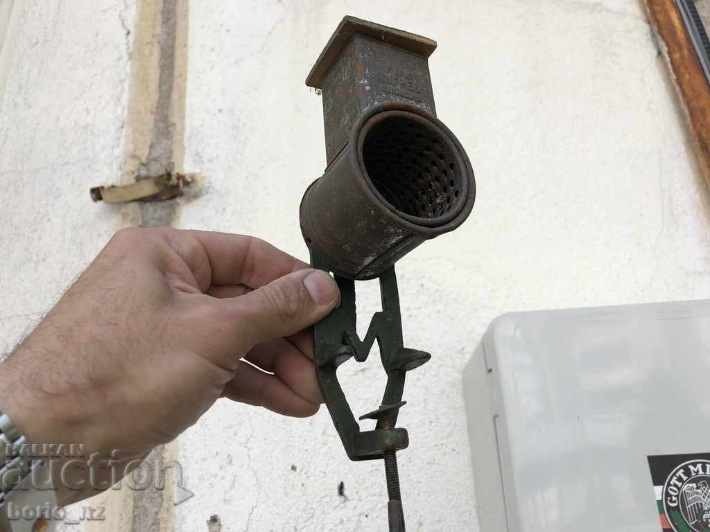 9891. OLD MILK FOR NUTS NUTS - 7 9891. OLD MILK FOR NUTS NUTS - 7