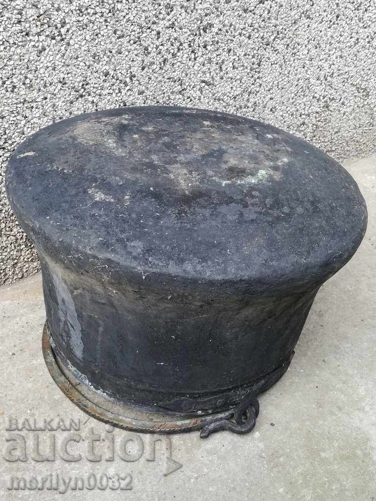 Old harania, a copper pot, a big boiler, a baker, a bumper - 5 Old harania, a copper pot, a big boiler, a baker, a bumper - 5