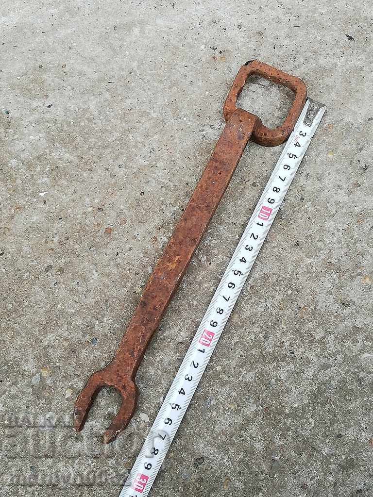 Delivery of An old forged key from a wagon-workshop wagon workshop Delivery of An old forged key from a wagon-workshop wagon workshop