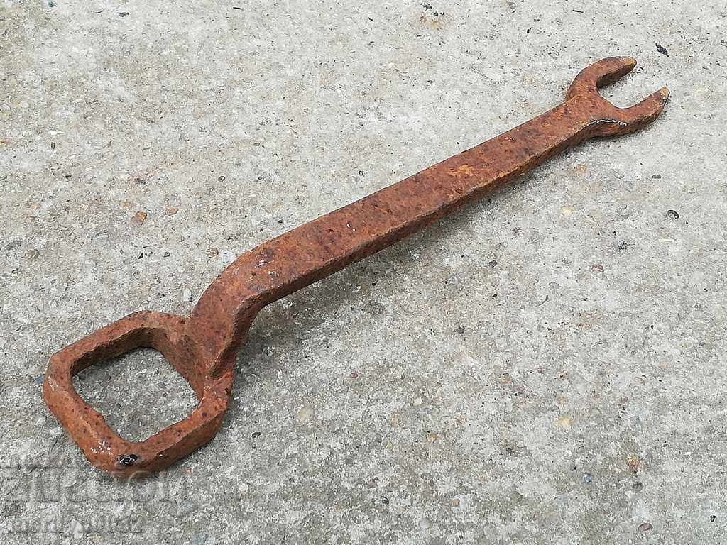 An old forged key from a wagon-workshop wagon workshop - 6 An old forged key from a wagon-workshop wagon workshop - 6