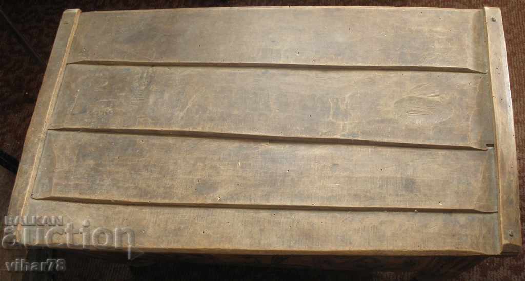 Auction OLD CHEST, CHEST, CHASE Auction OLD CHEST, CHEST, CHASE