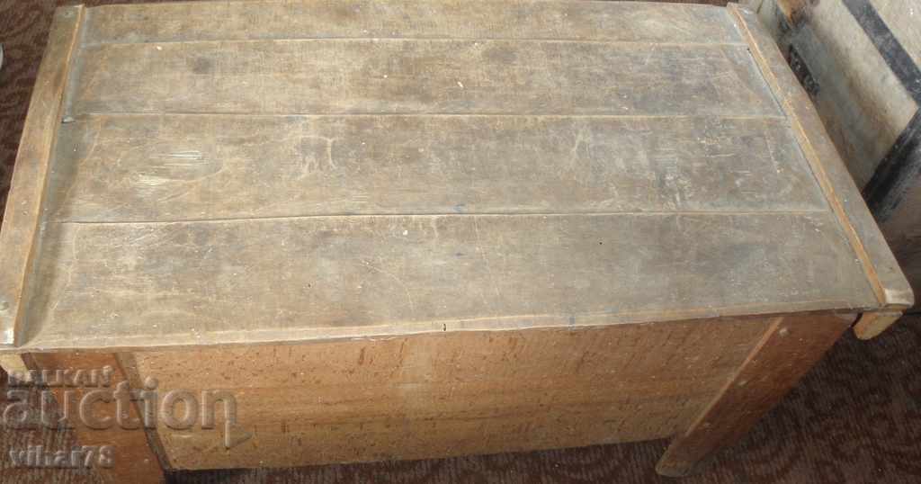 OLD CHEST, CHEST, CHASE - 7 OLD CHEST, CHEST, CHASE - 7